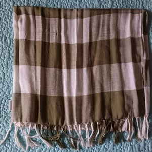 Green and white scarf